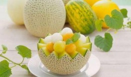 七个月宝宝吃哈密瓜视频,七个月宝宝品尝哈密瓜的甜蜜瞬间